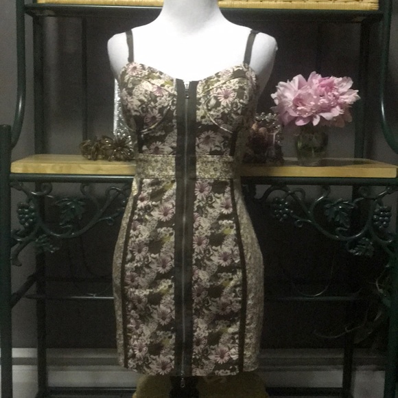 Forever 21 Dresses & Skirts - Olive green gorgeous detail dress or top 💎